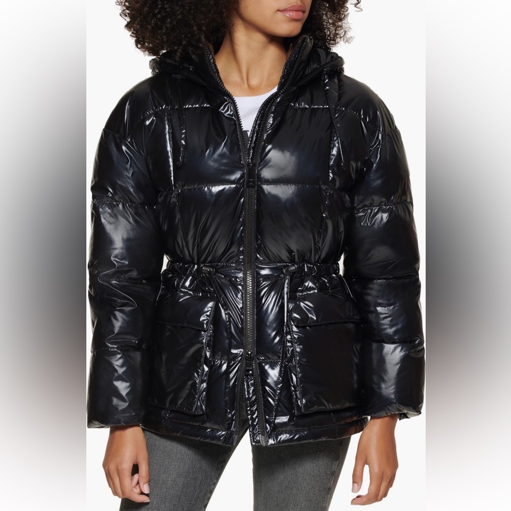 Levi’s Shiny Black Puffer Jacket BNWT!!